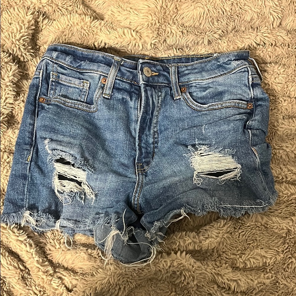 Old Navy High-Rise Ripped Denim Shorts 🩵